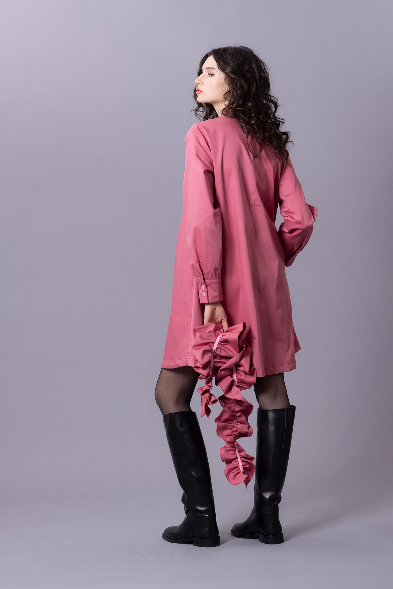 2025-11-narcisa-tag-02-3031